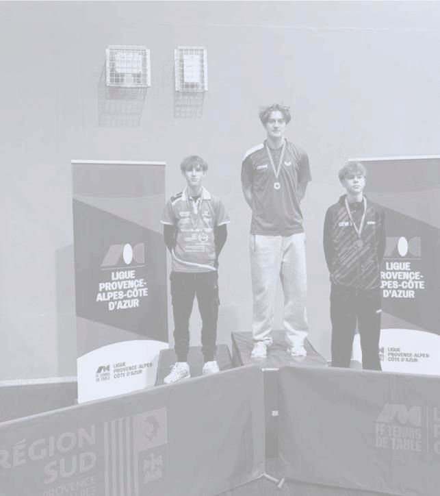 Groupe du TTTMG sur le podium